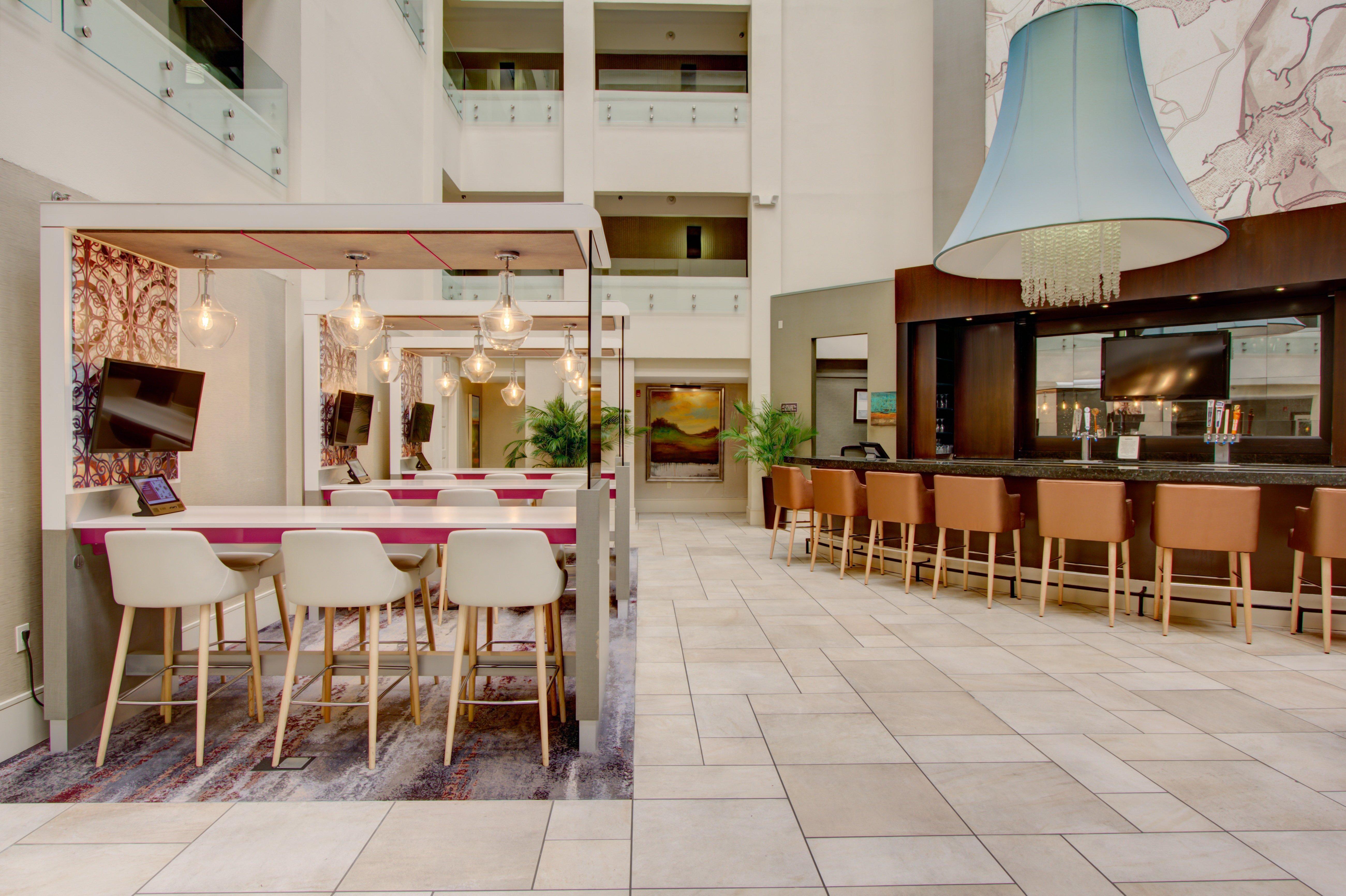 Crowne Plaza Charleston By Ihg Hotel North Charleston Exterior photo