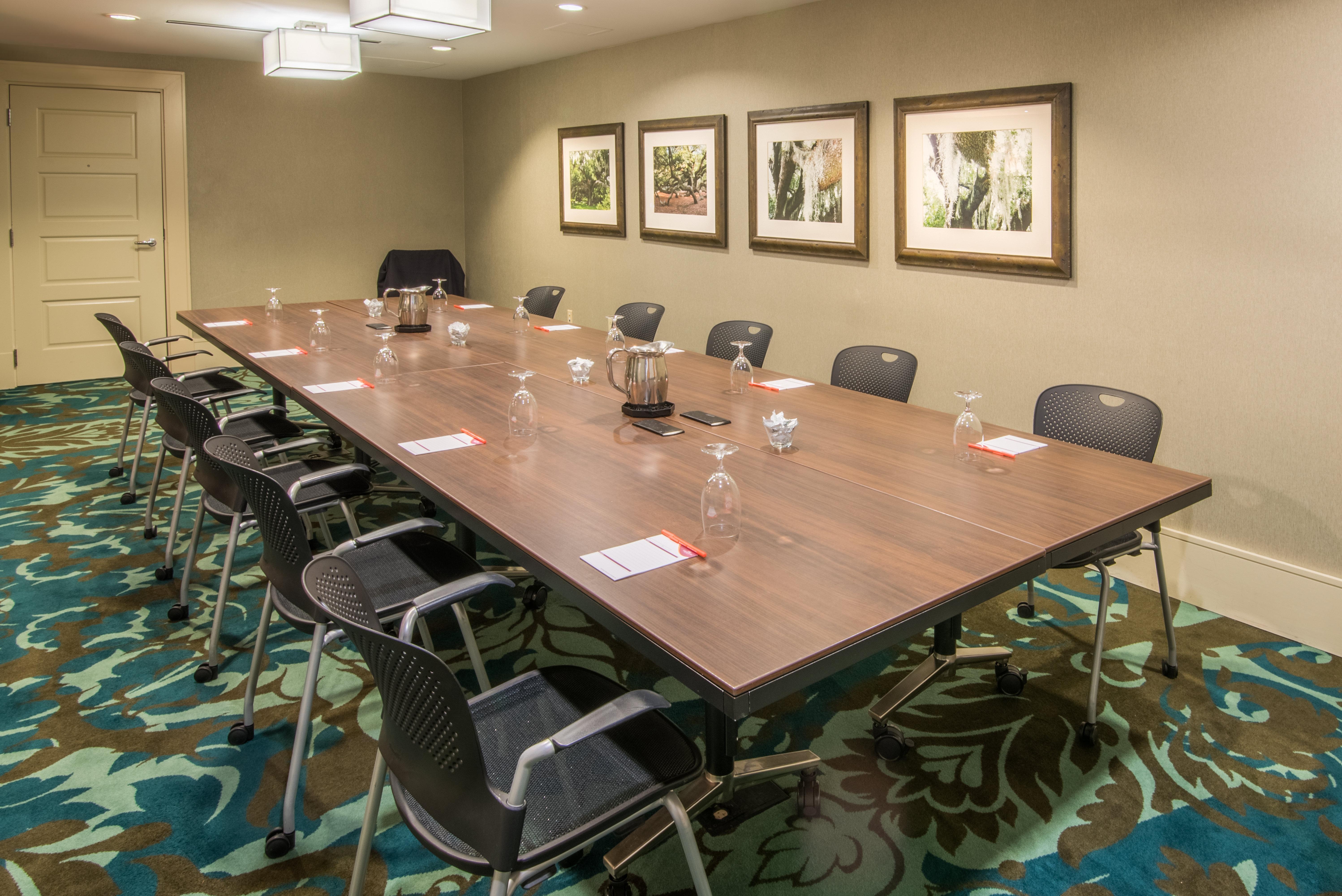 Crowne Plaza Charleston By Ihg Hotel North Charleston Exterior photo