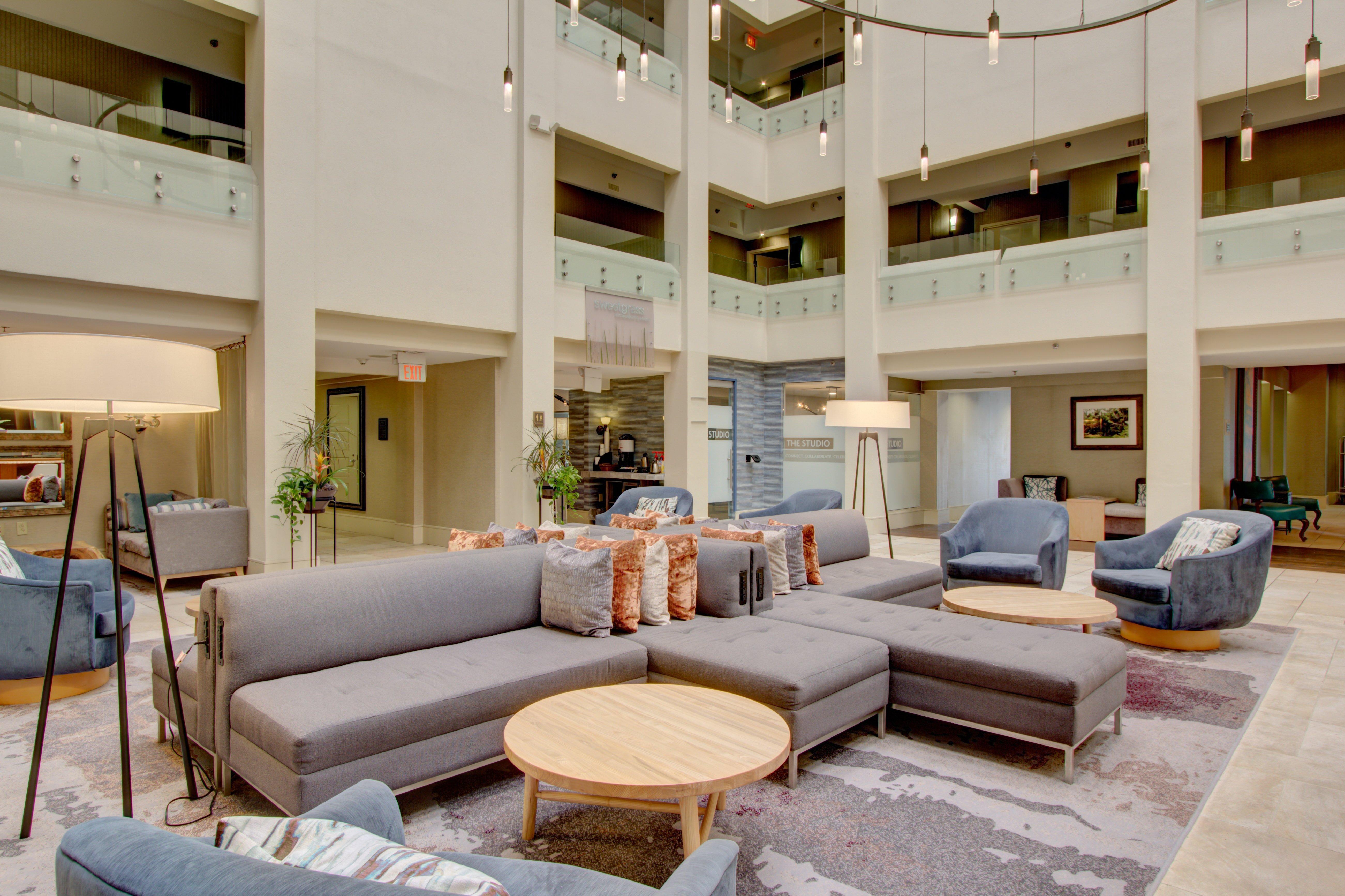 Crowne Plaza Charleston By Ihg Hotel North Charleston Exterior photo