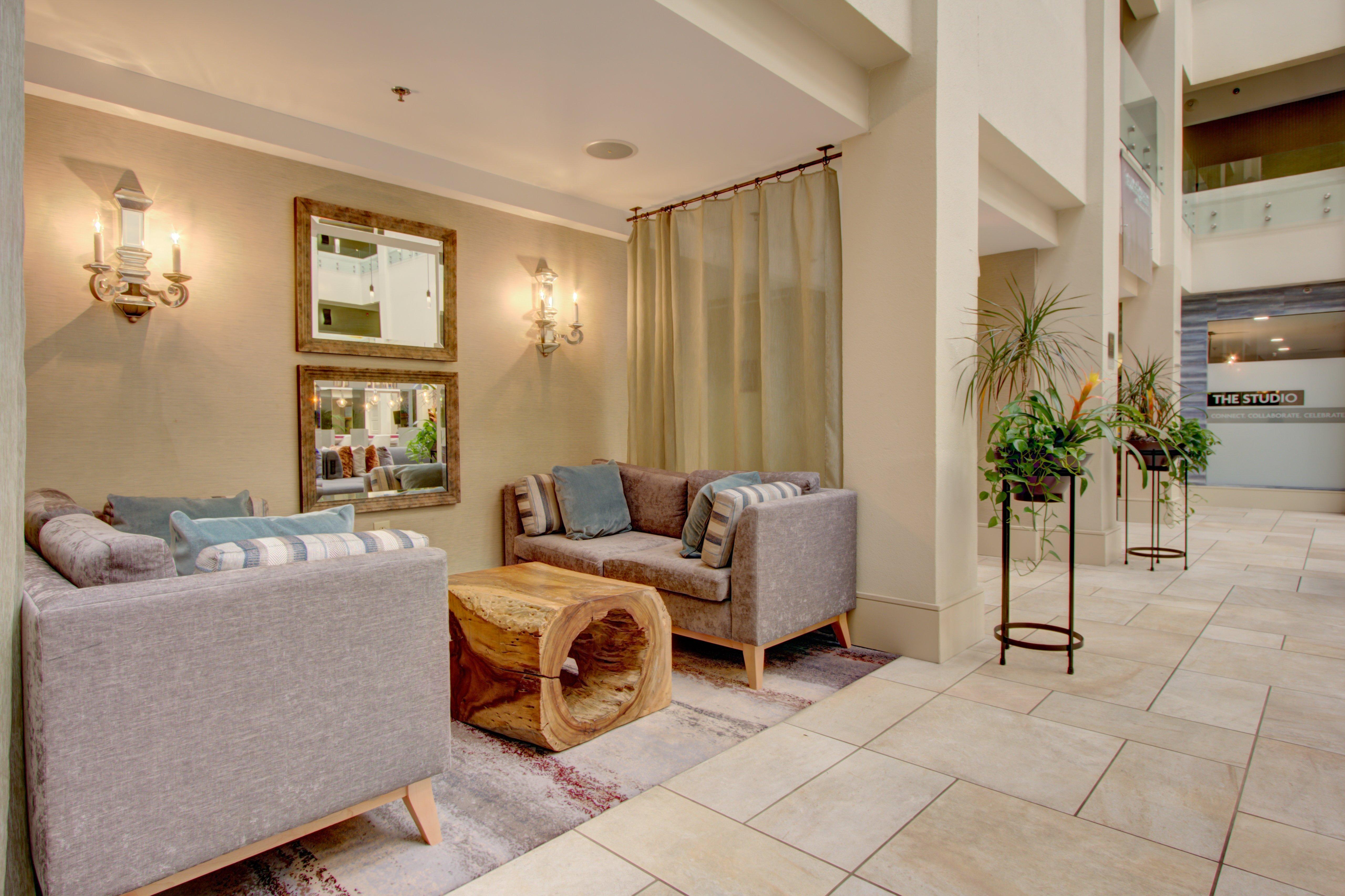 Crowne Plaza Charleston By Ihg Hotel North Charleston Exterior photo