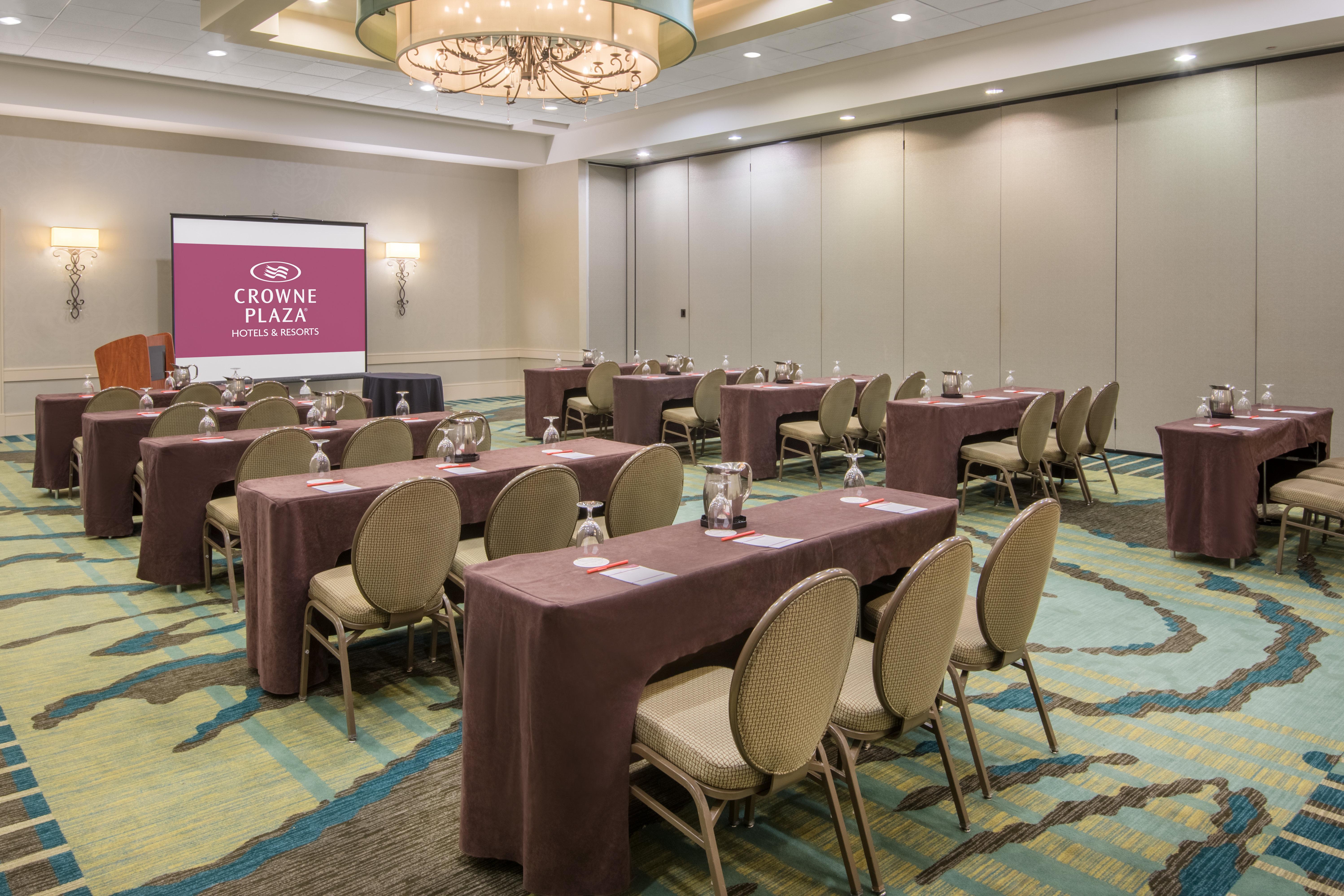 Crowne Plaza Charleston By Ihg Hotel North Charleston Exterior photo