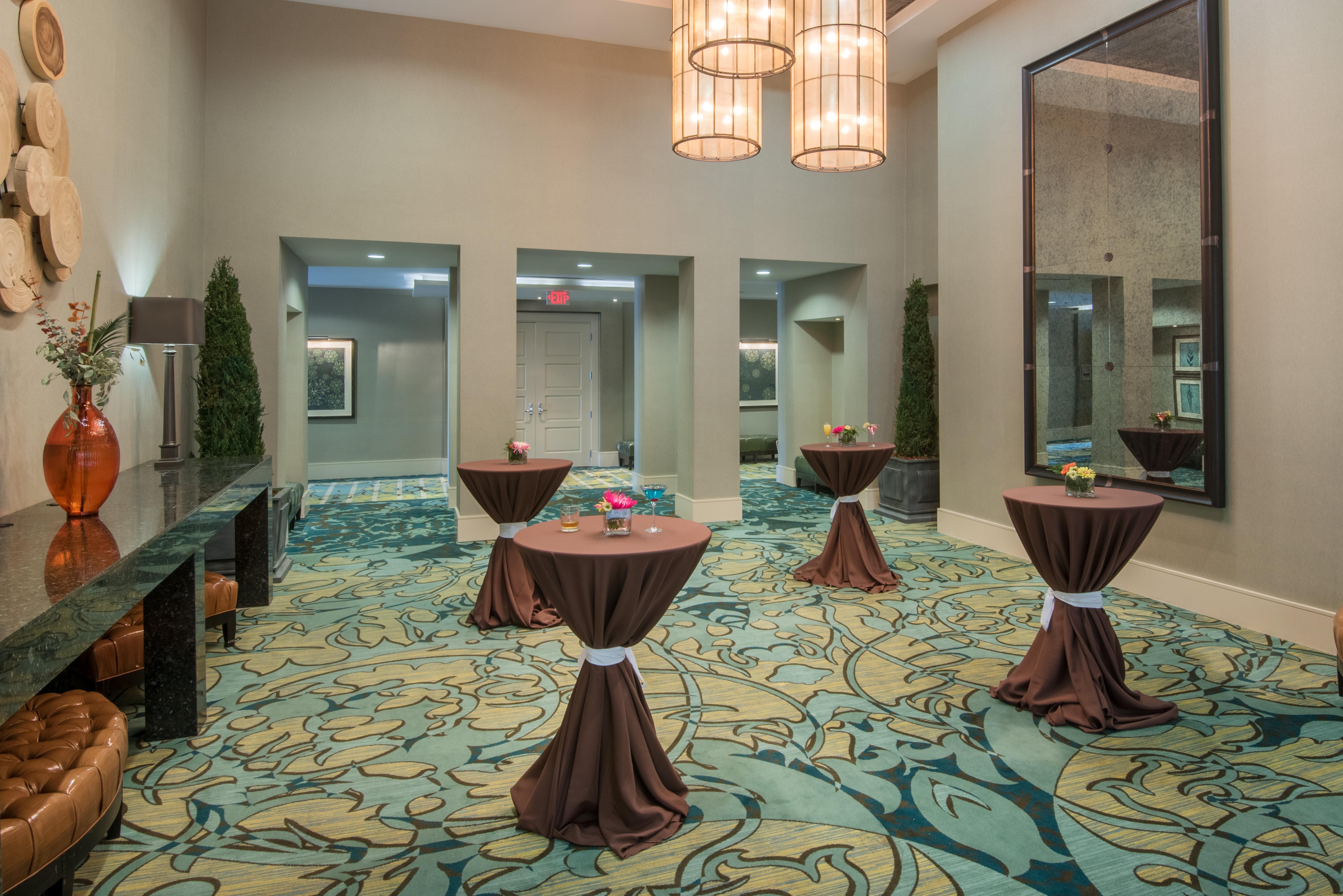 Crowne Plaza Charleston By Ihg Hotel North Charleston Exterior photo